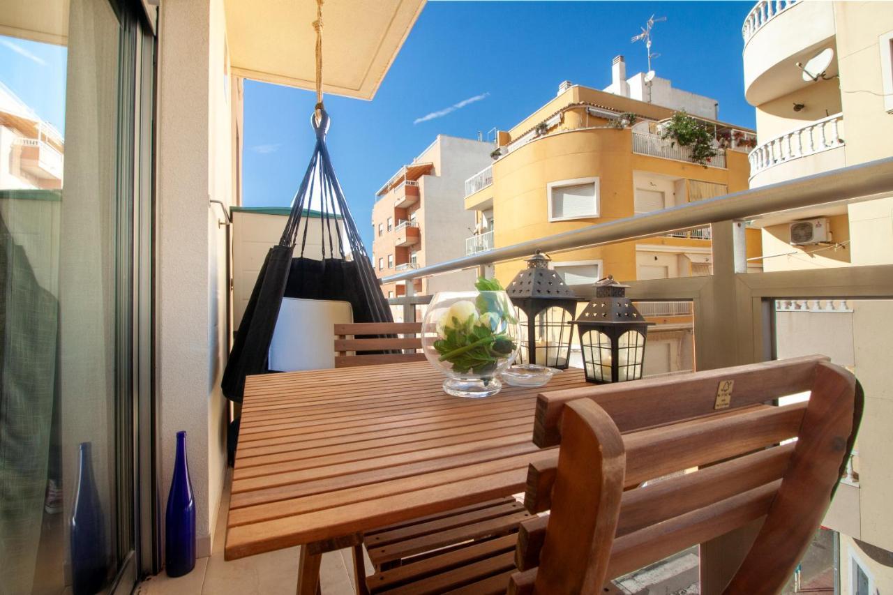 El Apartamento De Maria Jose Lägenhet Torrevieja Exteriör bild