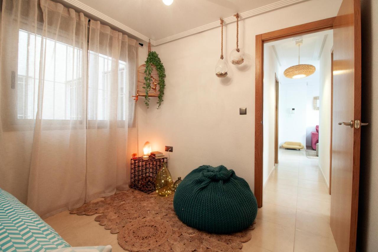 El Apartamento De Maria Jose Lägenhet Torrevieja Exteriör bild