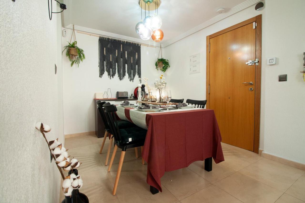 El Apartamento De Maria Jose Lägenhet Torrevieja Exteriör bild